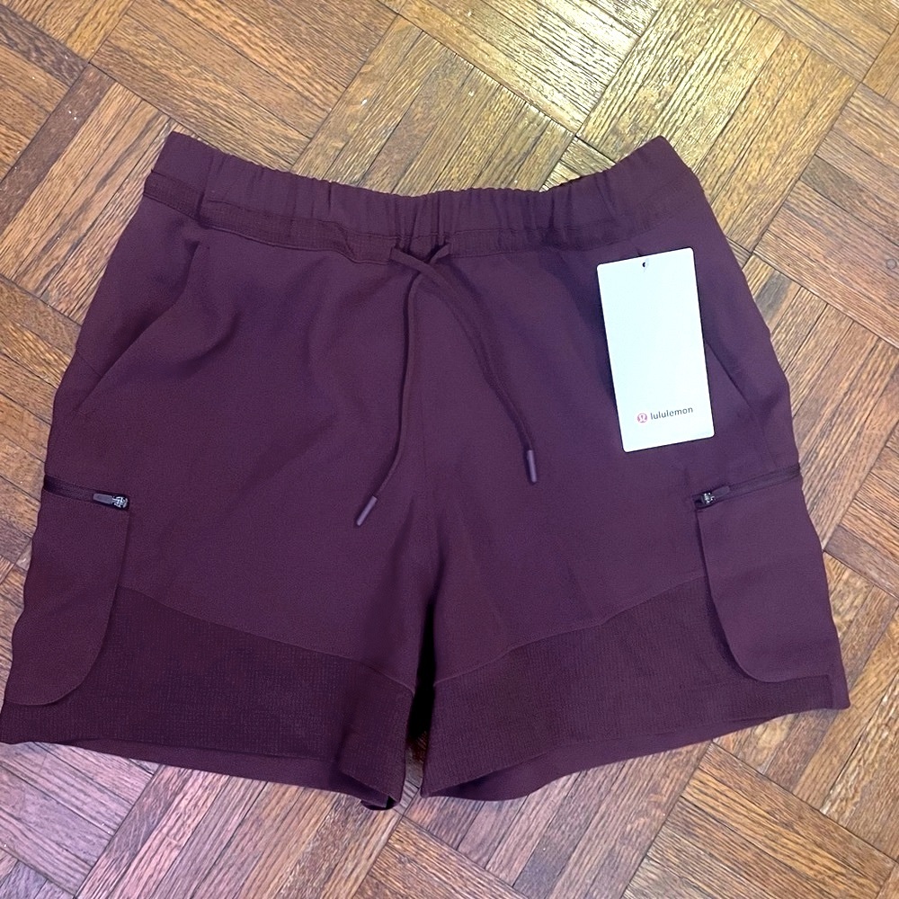 lululemon Relaxed High-Rise Cargo Short 4.5”
